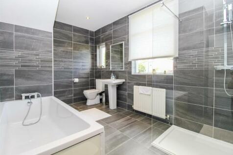 BATHROOM/W.C.