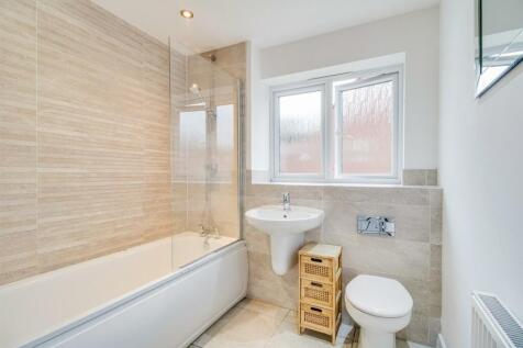 BATHROOM/W.C.