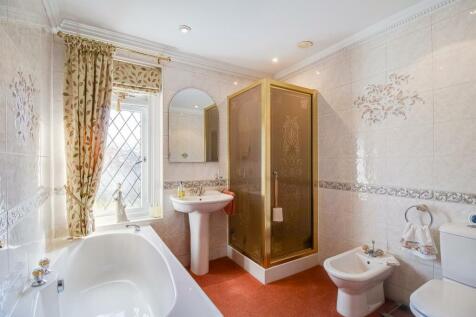 BATHROOM/W.C.
