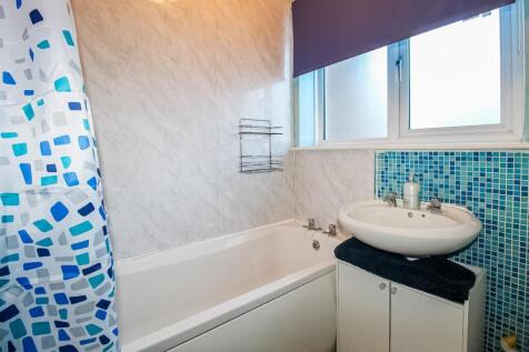 BATHROOM/W.C.