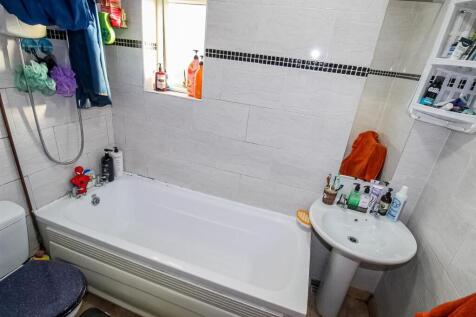 BATHROOM/W.C.