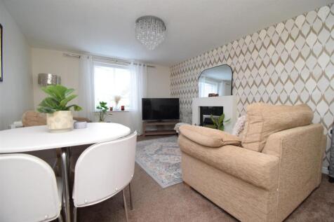 LOUNGE/DINER