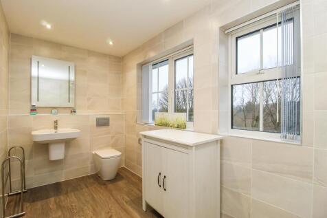 BATHROOM/W.C.