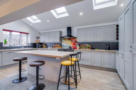 OPEN PLAN LIVING KITCHEN DINER
