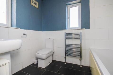 BATHROOM/W.C.
