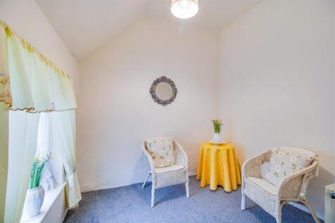 DRESSING AREA