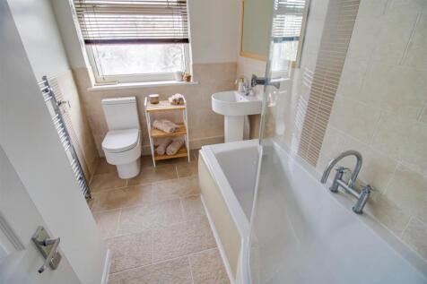 BATHROOM/W.C.