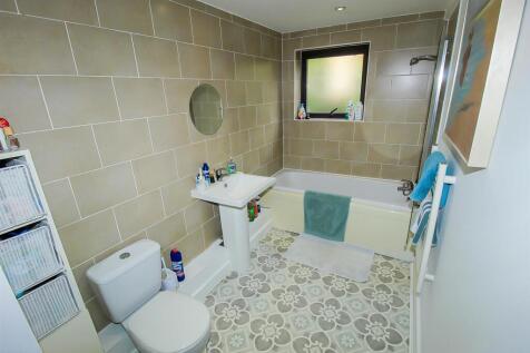 BATHROOM/W.C.