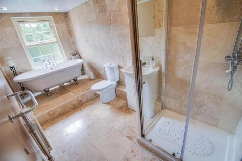 BATHROOM/W.C.