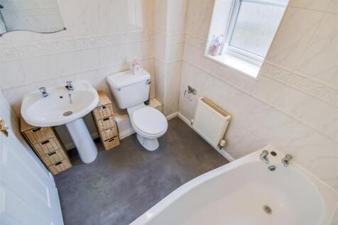BATHROOM/W.C.