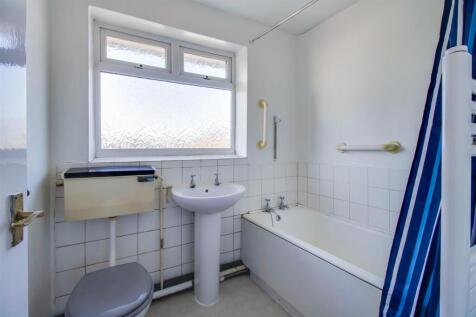 BATHROOM/W.C.