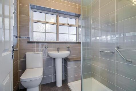 SHOWER ROOM/W.C.