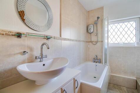 BATHROOM/W.C.