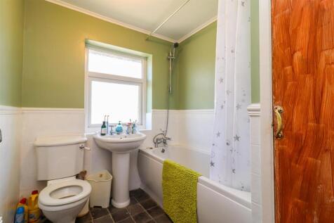 BATHROOM/W.C.