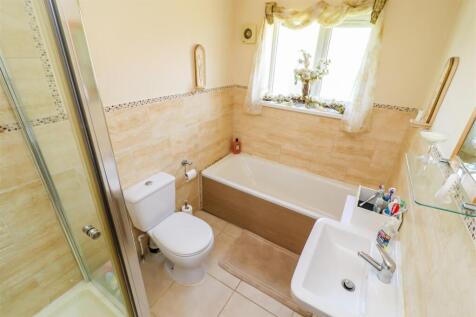 BATHROOM/W.C.