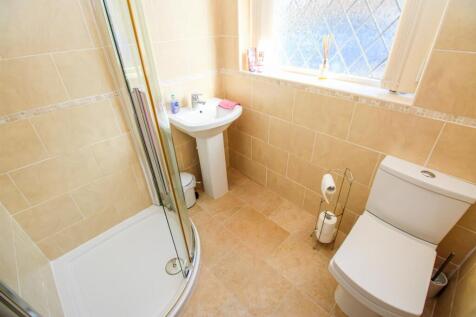 SHOWER ROOM/W.C.