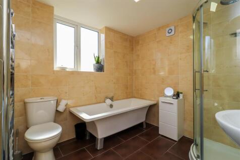 BATHROOM/W.C.