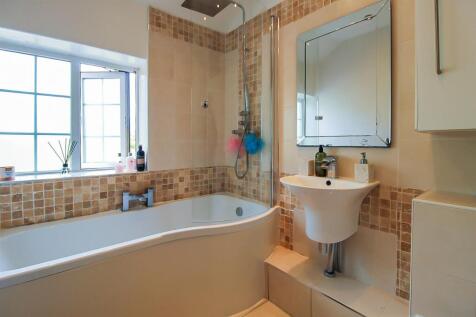 BATHROOM/W.C.