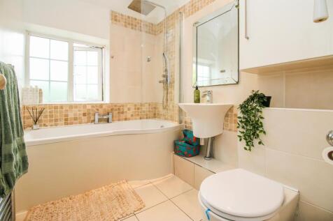 BATHROOM/W.C.