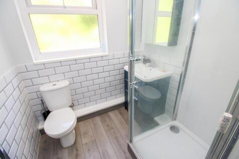 SHOWER ROOM/W.C.