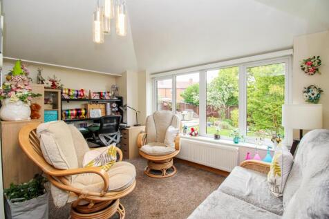 SITTING ROOM/STUDY