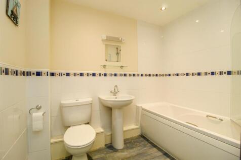 BATHROOM/W.C.