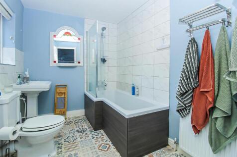 BATHROOM/W.C.