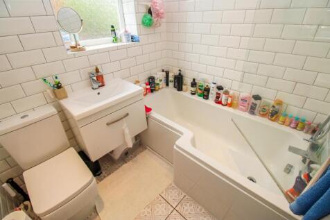BATHROOM/W.C.