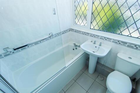 BATHROOM/W.C.