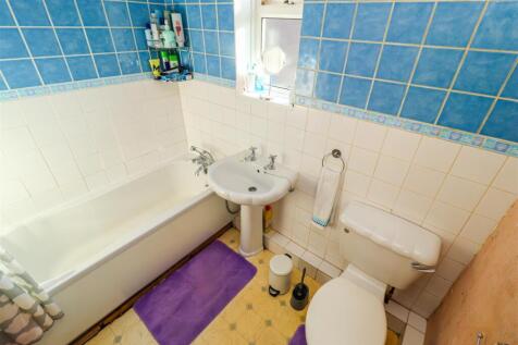 BATHROOM/W.C.