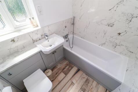 HOUSE BATHROOM