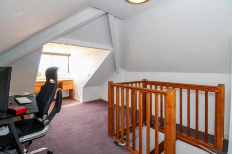 LOFT ROOM