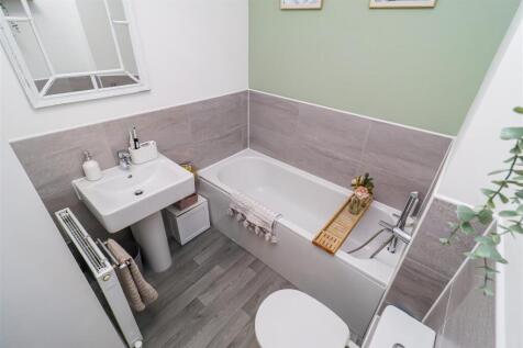 BATHROOM/W.C.