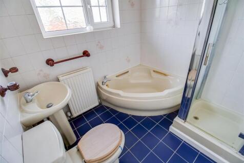 BATHROOM/W.C.