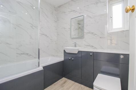 BATHROOM/W.C.