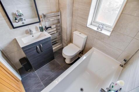 BATHROOM/W.C.