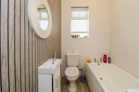 BATHROOM/W.C