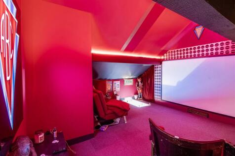 LOFT ROOM