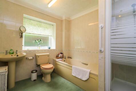 BATHROOM/W.C.