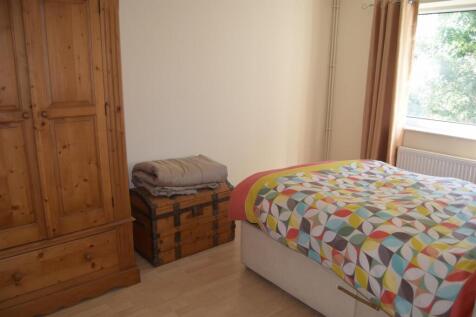 18BlackthornBed1.jpg