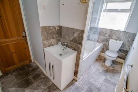 BATHROOM/W.C.