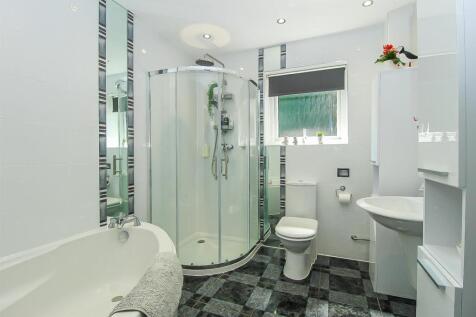 BATHROOM/W.C.