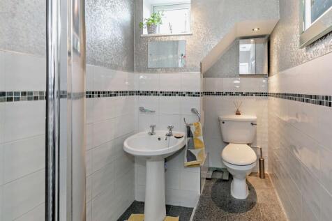 SHOWER ROOM/W.C.