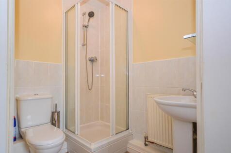 EN SUITE SHOWER ROOM/W.C.