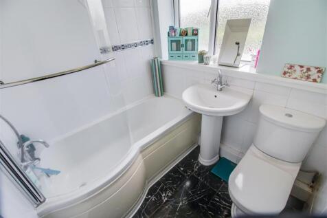 BATHROOM/W.C.