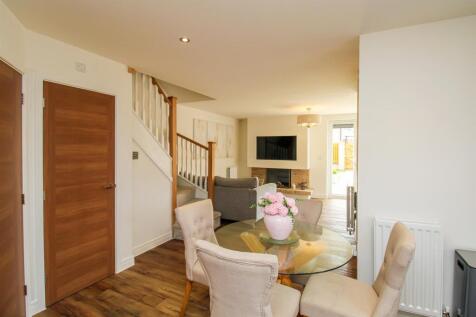 OPEN PLAN KITCHEN/DINING/LIVING SPACE