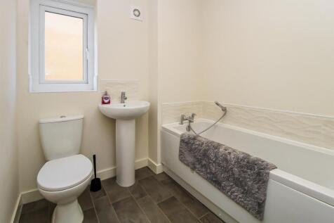HOUSE BATHROOM/W.C.