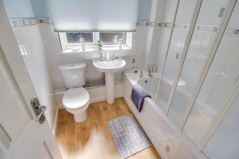 BATHROOM/W.C.