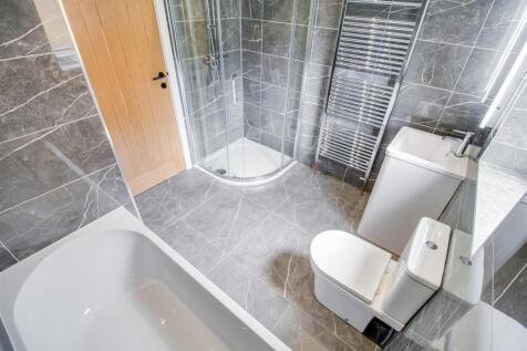 HOUSE BATHROOM