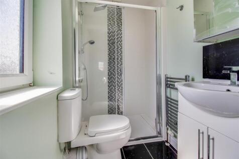 EN SUITE SHOWER ROOM/W.C.
